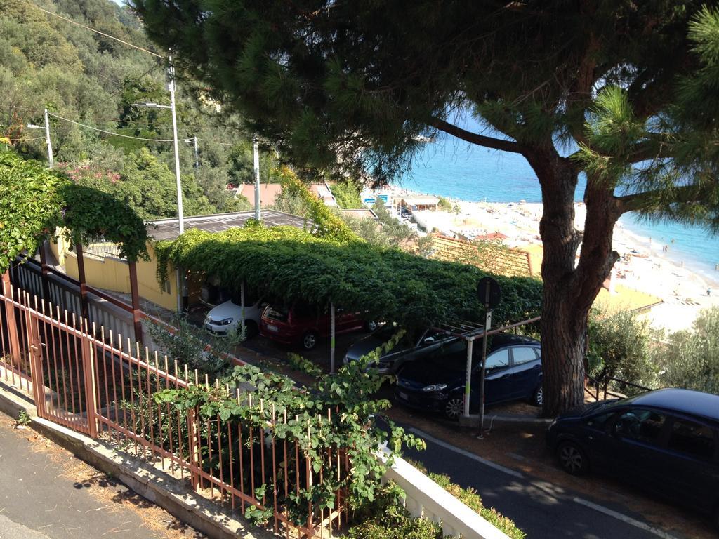 Albergo Miramare Bergeggi Kültér fotó