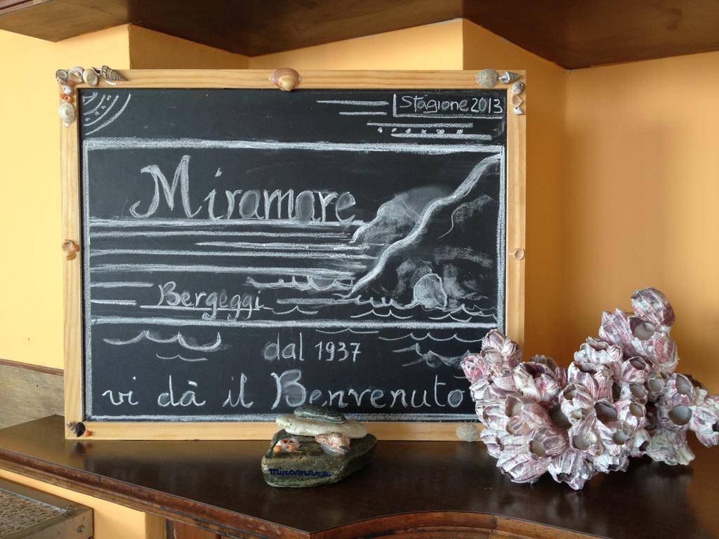 Albergo Miramare Bergeggi Kültér fotó
