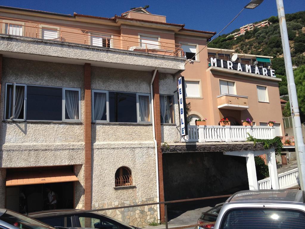 Albergo Miramare Bergeggi Kültér fotó