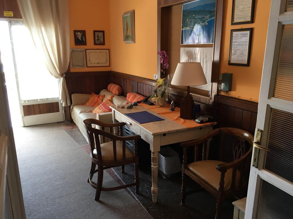 Albergo Miramare Bergeggi Kültér fotó