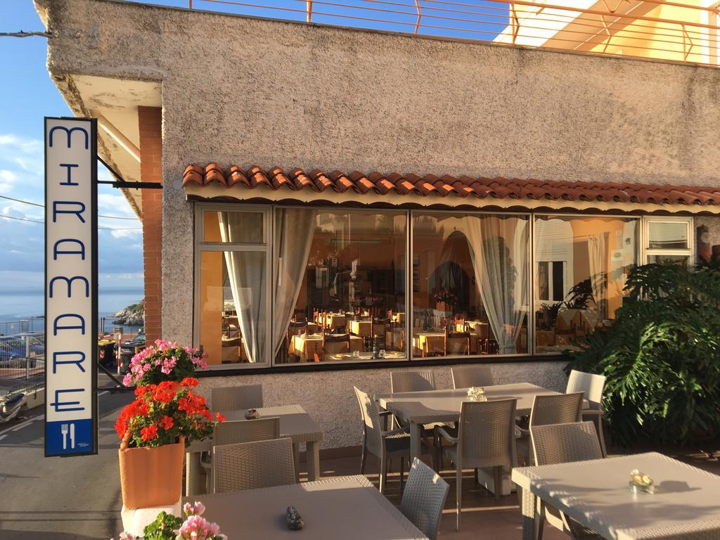 Albergo Miramare Bergeggi Kültér fotó
